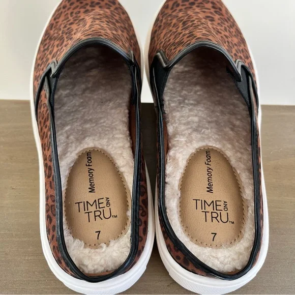 Time and Tru Leopard Print Women's Mules - Picture 7 of 8